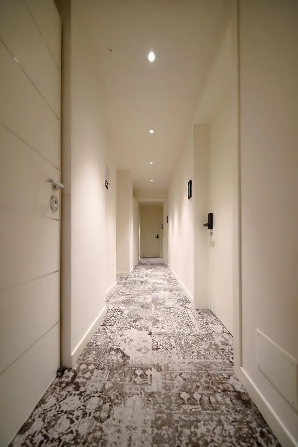 Bergamo Inn 15