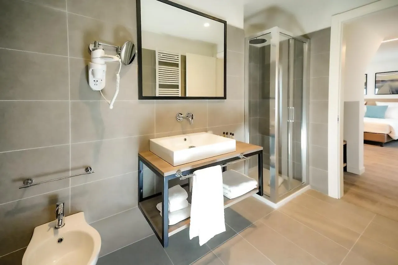 ***** בית הארחה Bergamo Inn 15 איטליה